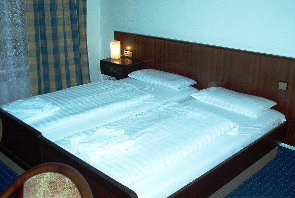 Hotel City Star Frankfurt am Main Quarto foto